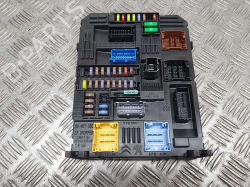 Used Fuse box PEUGEOT 5008 II (MC_, MJ_, MR_, M4_) [2016-2025]  17521085