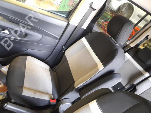 Used Right front seat Right front seat 37466841 37466841
