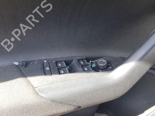 Used Left front window switch VW TAIGO (CS1) 1.5 TSI (150 hp) 24677892