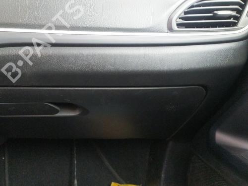 Used Glove box Glove box FIAT TIPO Hatchback (356_, 357_) 1.6 D (356HXG1B, 356HXG11) (120 hp) 32258751 32258751
