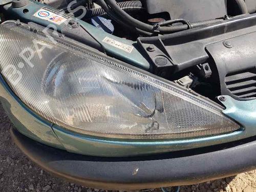 Højre forlygte PEUGEOT 206 Hatchback (2A/C) [1998-2012]  23957144