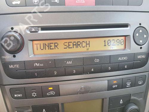Used Radio FIAT GRANDE PUNTO (199_) 1.4 (199AXB11, 199AXB1A, 199BXB1A, 199AXL1A) (77 hp) 19117493