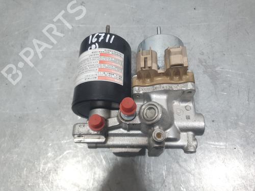 Used ABS pump ABS pump TOYOTA YARIS (_P13_) 1.5 Hybrid (NHP130_, NHP130) (101 hp) 34156013 34156013