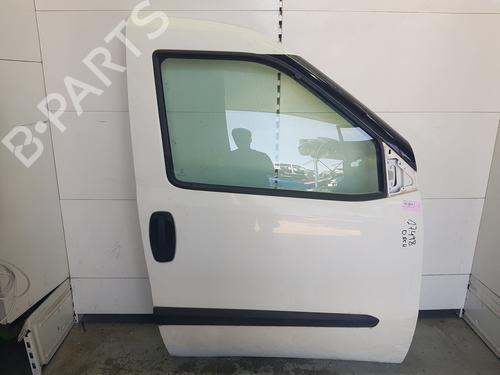 Used Right front door Right front door FIAT DOBLO Cargo (263_) 1.3 D Multijet (263WXU1A, 263ZXU1A, 263WYB1A, 263ZYB1A) (95 hp) 34189324 34189324