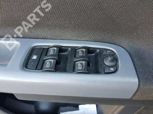 Used Left front window switch Left front window switch VOLVO V50 (545) D3 (150 hp) 9250802 9250802