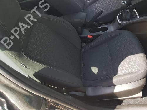 Used Right front seat FIAT TIPO Hatchback (356_, 357_) 1.0 (357HXN1A) (101 hp) 18073192