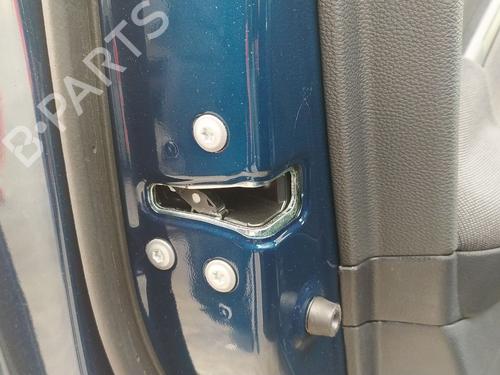 front-left-lock-toyota-c-hr-_x1_-2016-33427576 main image