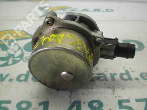 Used Vacuum pump RENAULT MEGANE I Classic (LA0/1_) [1996-2008]  2583169