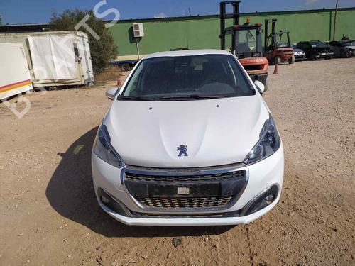 Interior roof light PEUGEOT 208 I (CA_, CC_) 1.5 BlueHDI 100 | BP23955937I8 