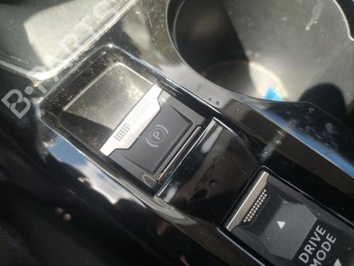 Used Hand brake PEUGEOT 208 II (UB_, UP_, UW_, UJ_) 1.2 PureTech 100 (101 hp) 24584617