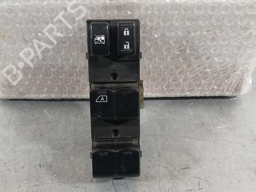 Used Left front window switch Left front window switch NISSAN NOTE (E12) 1.5 dCi (90 hp) 33703696 33703696