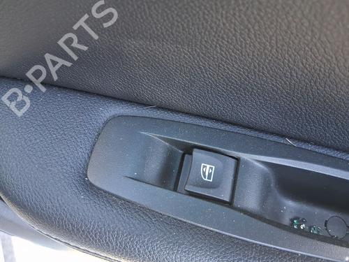 Used Right rear window switch Right rear window switch RENAULT MEGANE IV Hatchback (B9A/M/N_) 1.2 TCe 130 (B9MR) (130 hp) 33626192 33626192