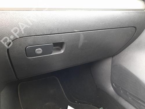 Handskerum VW GOLF VI (5K1) 1.6 TDI (105 hp) 29730039