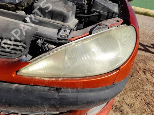 Venstre forlygte PEUGEOT 206 Hatchback (2A/C) 1.4 i (75 hp) 30624253