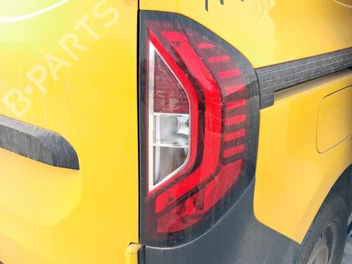 Used Right taillight Right taillight 37644561 37644561