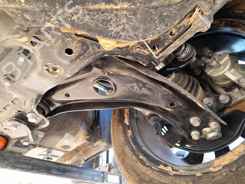 Querlenker links vorne für TOYOTA YARIS CROSS (MXP_) 1.5 Hybrid (MXPJ10) (92 hp) 30000588