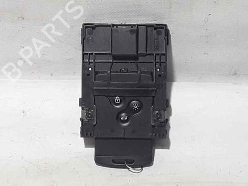 Used Card reader RENAULT SCÉNIC III (JZ0/1_) [2008-2016]  14011595