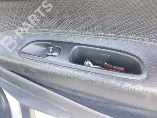 Used Right rear window switch Right rear window switch VOLVO S60 I (384) 2.4 (140 hp) 6995357 6995357