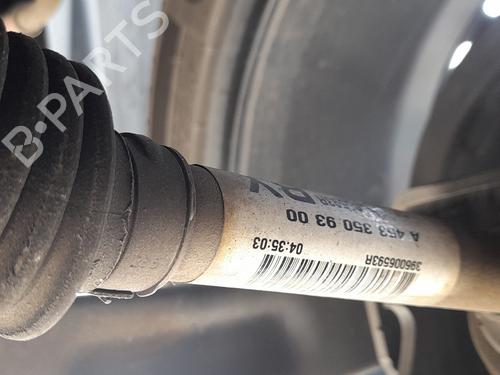 Used Left rear driveshaft Left rear driveshaft SMART FORFOUR Hatchback (453) electric drive / EQ (453.091) (56 hp) 33886468 33886468