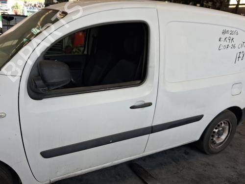 Used Left front door Left front door 37473327 37473327