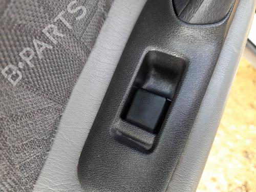Used Left rear window switch NISSAN PRIMERA Hatchback (P11) 2.0 TD (90 hp) 31014961
