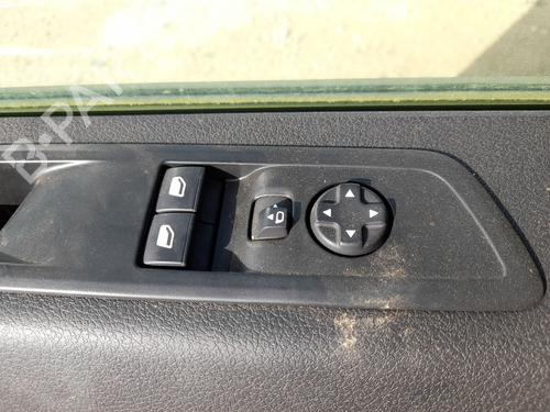 Used Left front window switch PEUGEOT TRAVELLER Bus (V_) 2.0 BlueHDi 145 (144 hp) 25604117