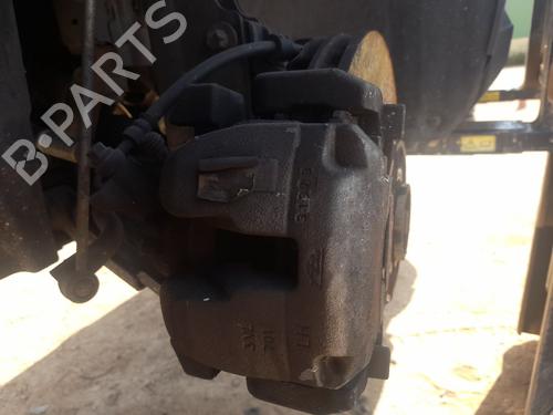 Used Left front brake caliper PEUGEOT 5008 II (MC_, MJ_, MR_, M4_) 1.2 THP (MRHNYH, MRHNYW, MRHNSJ, MRHNSU, MRHNSM) (131 hp) 26909795