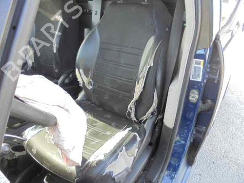 Left front fog light CITROËN C4 Picasso I MPV (UD_) | BP251586C30