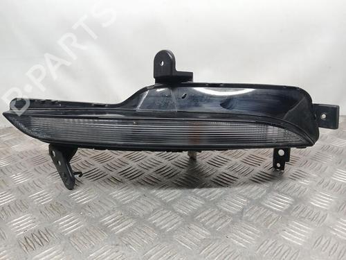 left-front-indicator-renault-megane-iv-hatchback-b9amn_-2015-23956221 main image