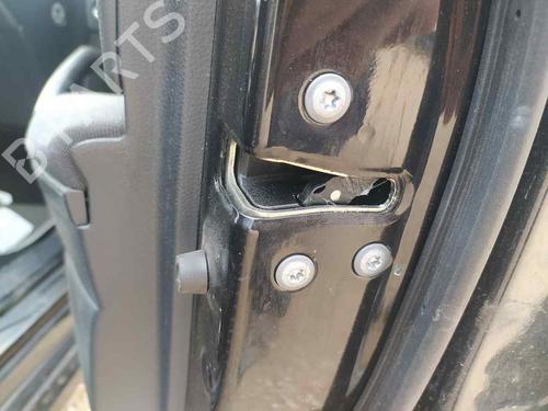 Used Front right lock TOYOTA COROLLA Hatchback (_E21_, _EA1_, _EH1_) 1.8 Hybrid (ZWE211, ZWE219) (122 hp) 23409910
