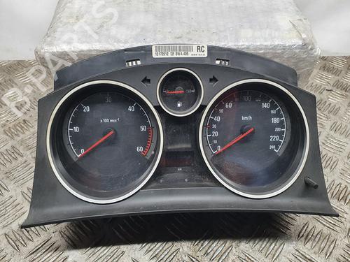 Used Instrument cluster OPEL ASTRA H (A04) [2004-2014]  11692355
