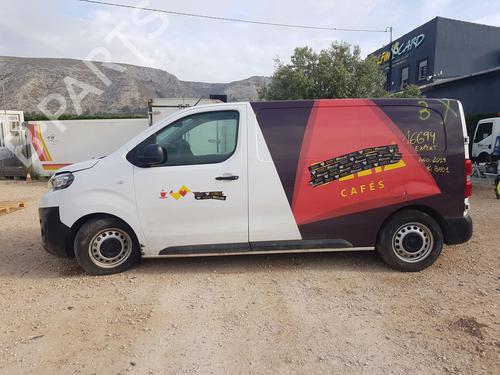 Left headlight PEUGEOT EXPERT Van (V_) 1.6 BlueHDi 115 | BP27257057C28