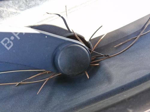 front-wiper-motor-ssangyong-tivoli-2015-33963390 main image