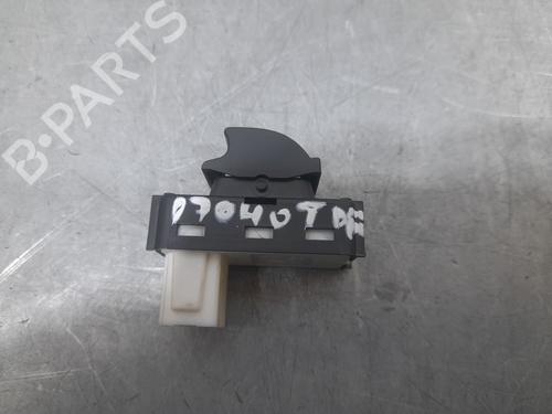 Used Right rear window switch Right rear window switch PEUGEOT 2008 II (UD_, US_, UY_, UJ_, UR_, UC_) 1.5 BlueHDI 100 (102 hp) 30028007 30028007