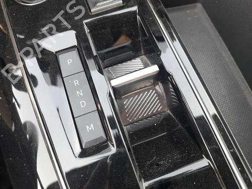 Used Gear lever PEUGEOT 3008 II SUV (MC_, MR_, MJ_, M4_) 1.5 BlueHDi 130 (131 hp) 26891370