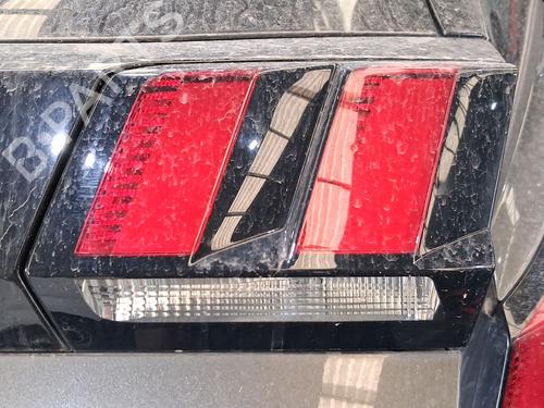 Used Right tailgate light Right tailgate light PEUGEOT 3008 II SUV (MC_, MR_, MJ_, M4_) 1.6 BlueHDi 100 (100 hp) 38710418 38710418
