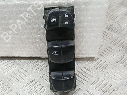 Used Left front window switch NISSAN PULSAR Hatchback (C13) 1.5 dCi (110 hp) 25742104