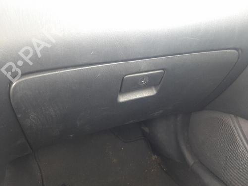 Used Glove box TOYOTA COROLLA (_E12_) 2.0 D-4D (CDE120_, CDE120R) (90 hp) 26960055
