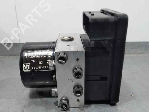 Used ABS pump SEAT LEON (1P1) 2.0 TDI 16V (140 hp) 22638435
