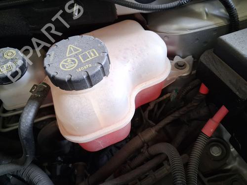 expansion-tank-mg-mg-zs-suv-azs1-2017-38311703 main image