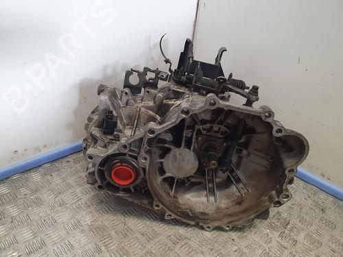Used Gearbox HYUNDAI ELANTRA III Saloon (XD) 2.0 CRDi (113 hp) 686294