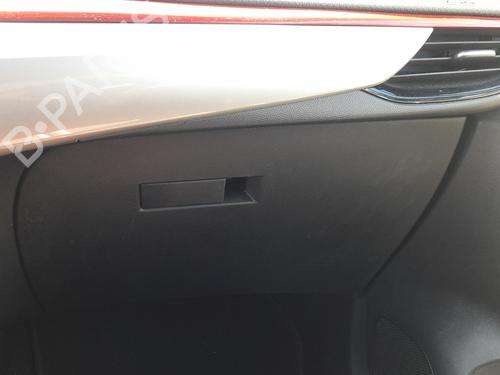 Used Glove box Glove box OPEL CORSA F (P2JO) 1.2 (68) (101 hp) 34633070 34633070