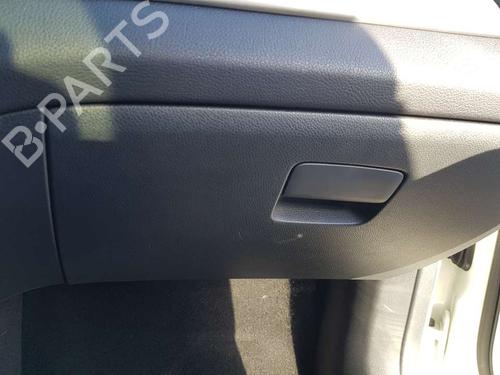 Hanskerom MERCEDES-BENZ GLA-CLASS (X156) GLA 200 (156.943) (156 hp) 16771190