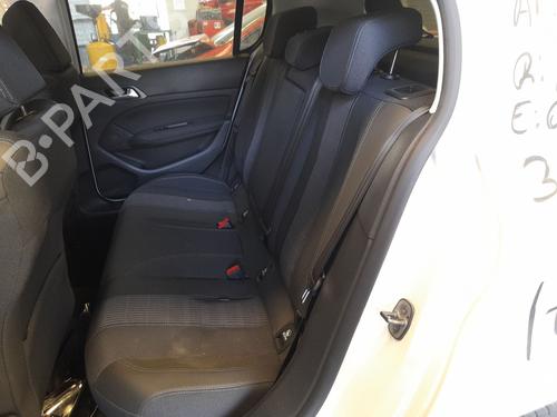 Asientos traseiros Asientos traseiros PEUGEOT 308 II (LB_, LP_, LW_, LH_, L3_) 1.2 THP 130 (131 hp) 37473264 37473264