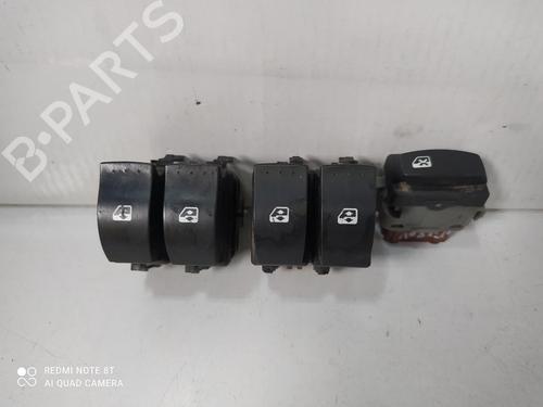 Used Left front window switch RENAULT MEGANE II Estate (KM0/1_) [2003-2012]  1857413