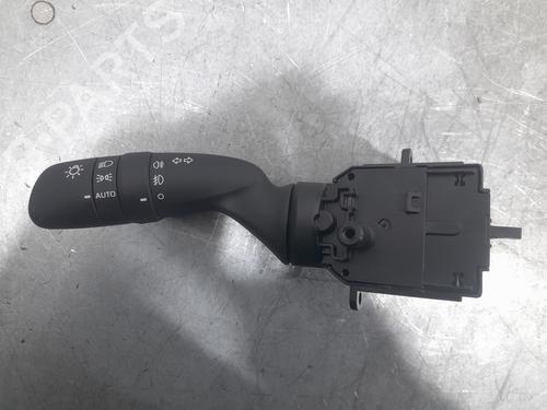 Commande de phare TOYOTA COROLLA Saloon (_E21_) 1.8 VVTi Hybrid (ZWE211) (122 hp) 32258931