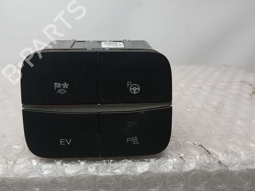 Used Switch FORD KUGA III (DFK) [2019-2025]  22644911