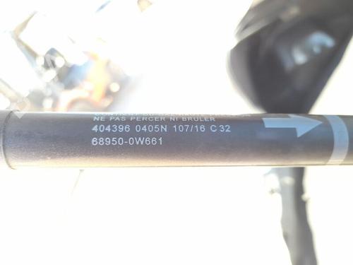 Used Tailgate lift support TOYOTA YARIS (_P13_) 1.5 Hybrid (NHP130_, NHP130) (101 hp) 26395882