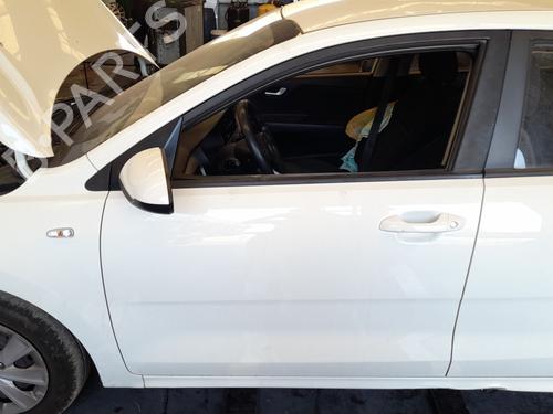 Used Left front door Left front door 37218115 37218115