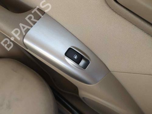 Used Left rear window switch KIA SPORTAGE II (JE_, KM_) 2.0 i 16V (141 hp) 29979144